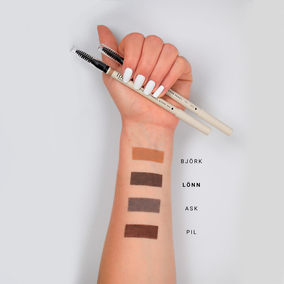 IDUN minerals Eyebrow Pen Lönn Dark Grey 202 fra IDUN minerals