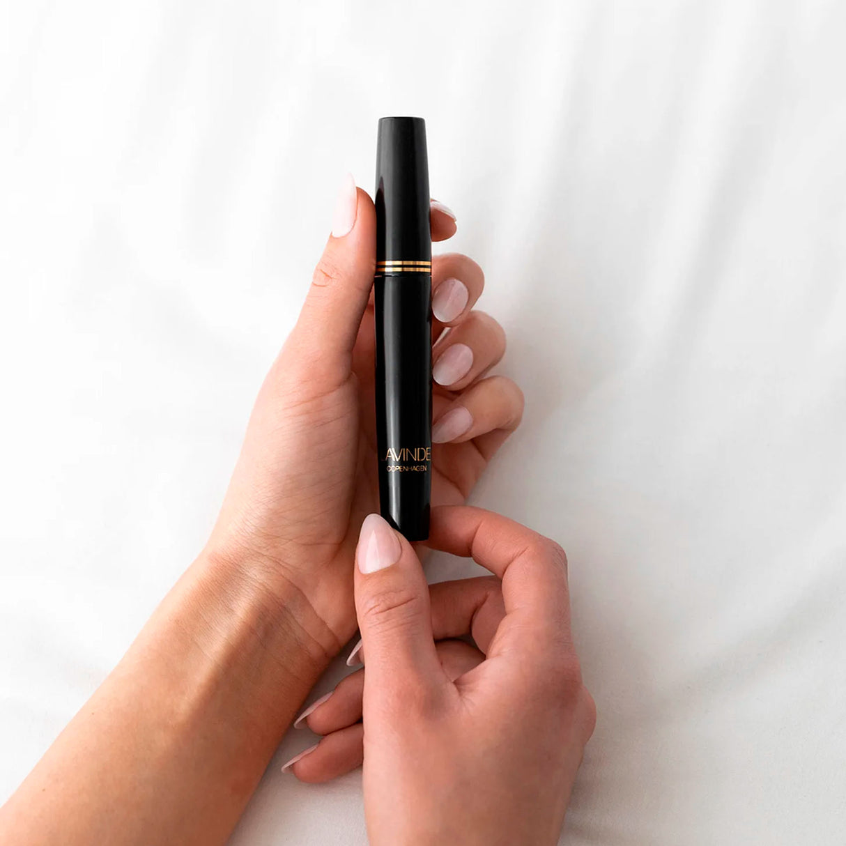 Beyond Volume & Curl Mascara Waterproof fra Lavinde Copenhagen