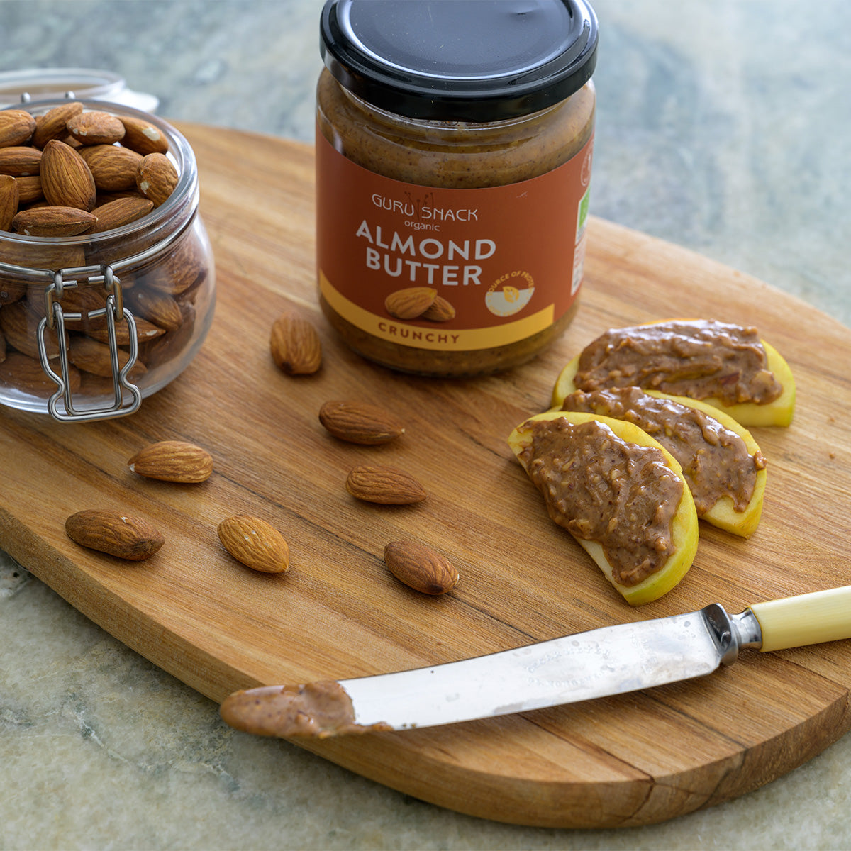 Almond Butter Crunchy Øko fra Guru Snack