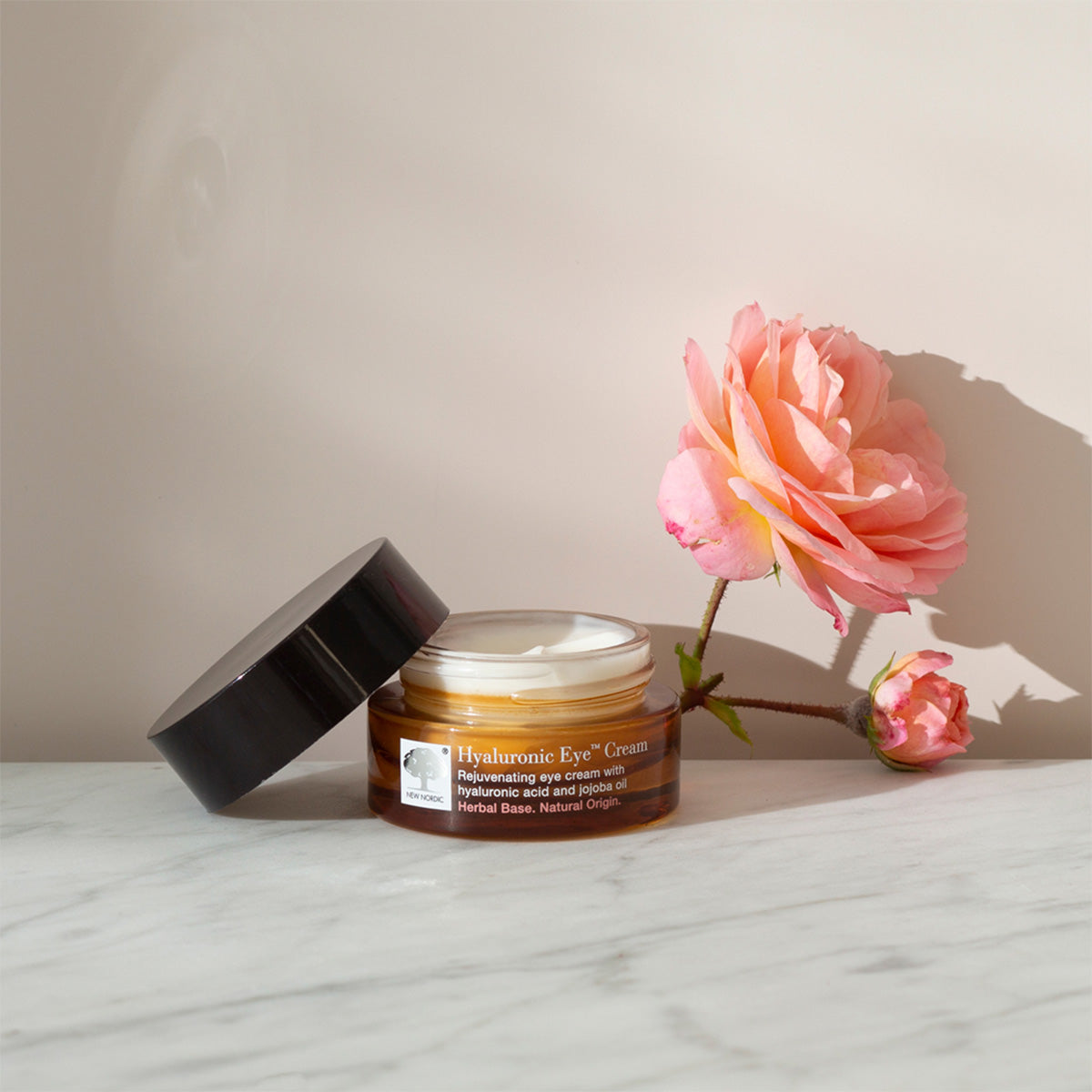 New Nordic Hyaluronic Eye Cream | 15 ml fra New Nordic