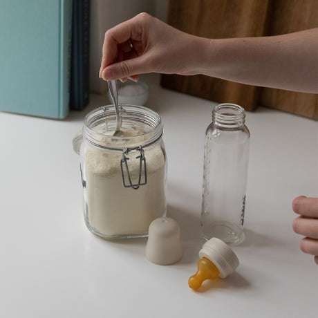 Baby Glass Bottle Complete Set Latex 225ml (Ivory) fra BIBS