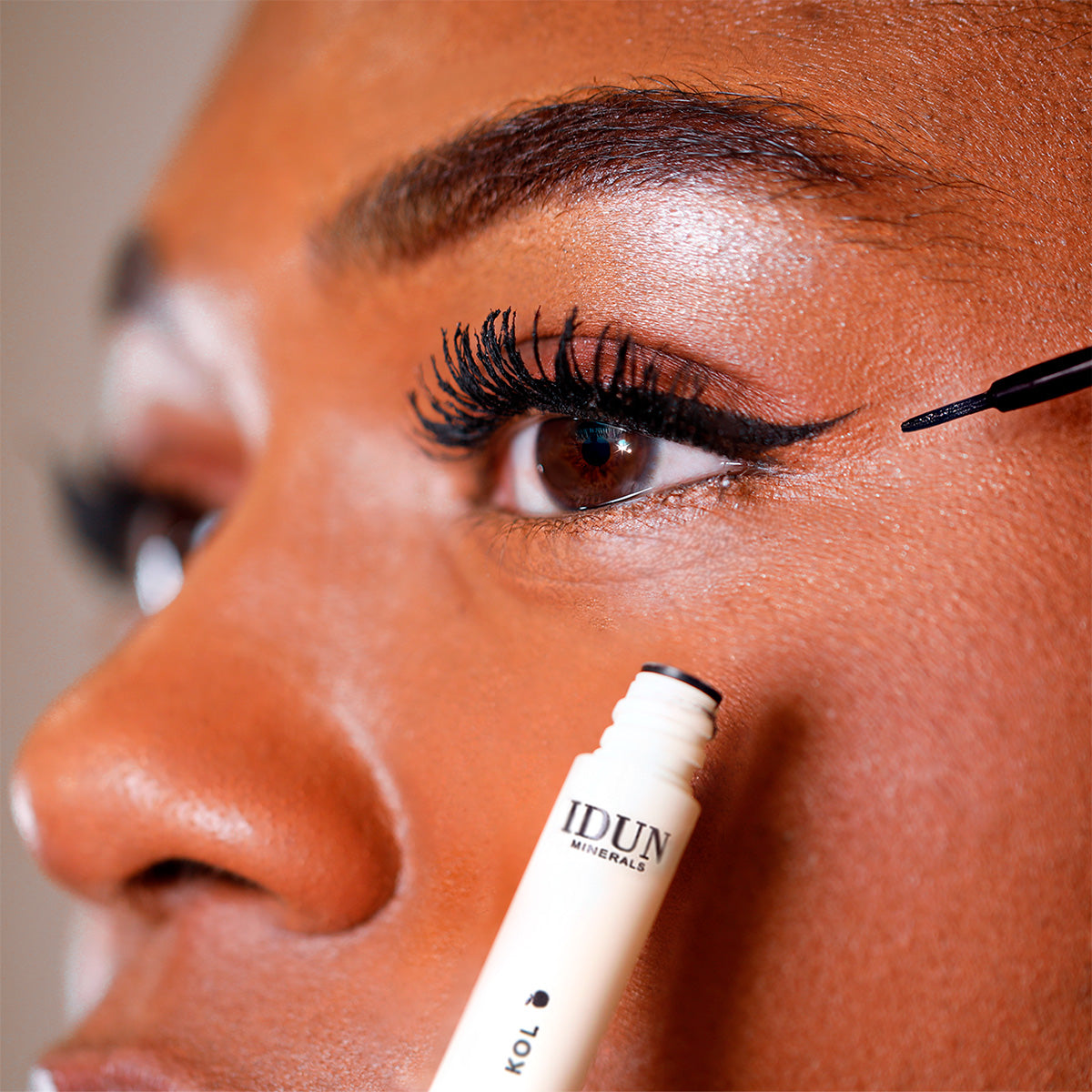 IDUN minerals Eyeliner (5 ml) | Liquid Kol Black 151 fra IDUN minerals