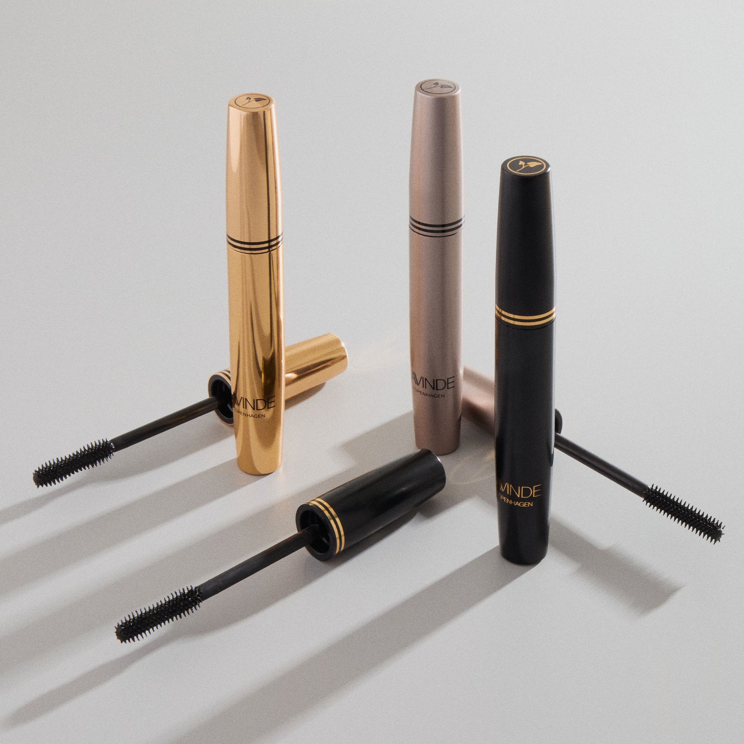 Beyond Volume & Curl Mascara Waterproof fra Lavinde Copenhagen