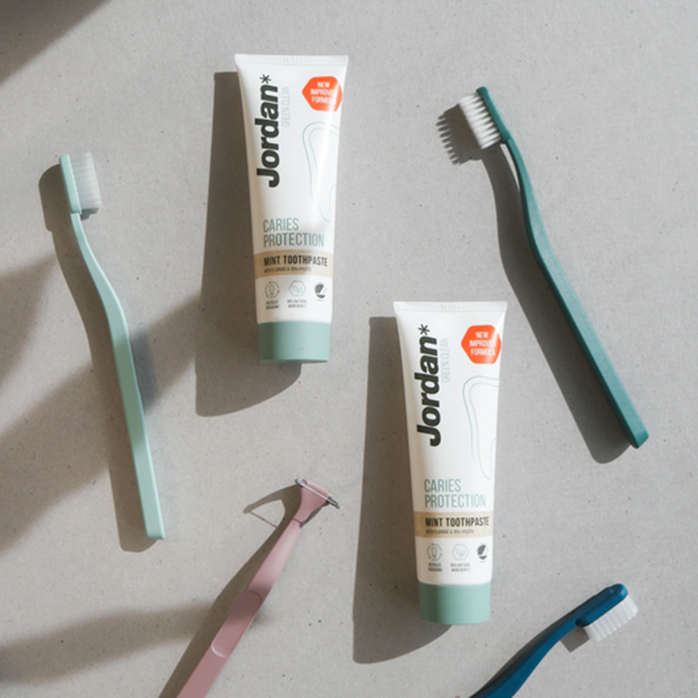 Green Clean Tannbørste Medium Ass. Farger fra Jordan