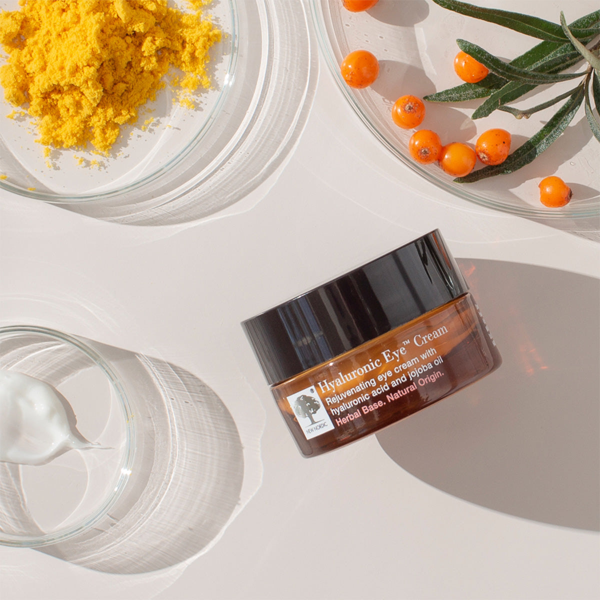 New Nordic Hyaluronic Eye Cream | 15 ml fra New Nordic