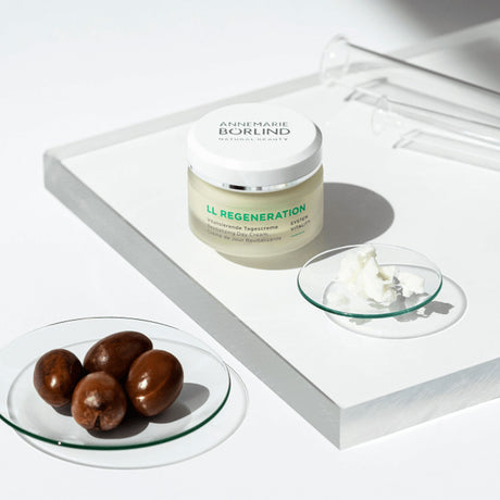 LL REGENERATION Eye Wrinkle Cream Øyenkrem